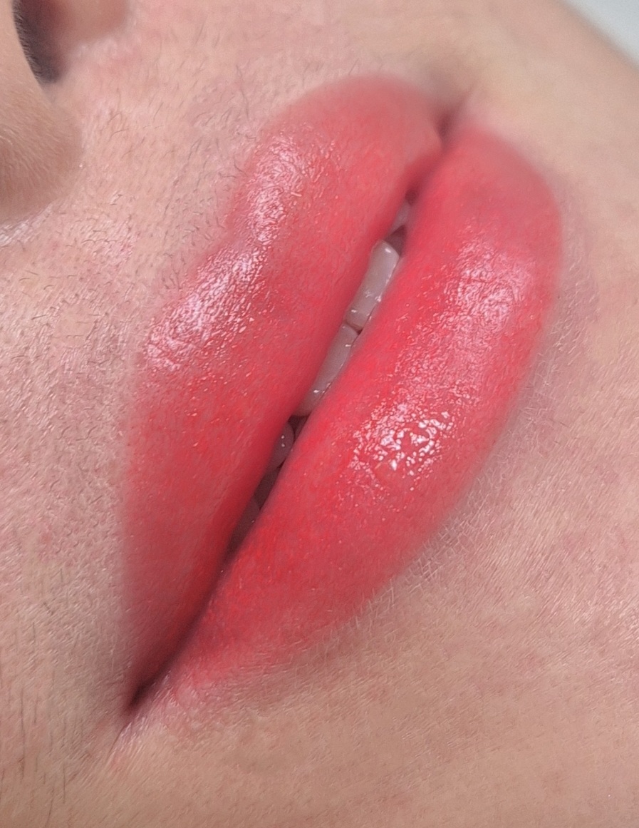 입술 반영구 시술