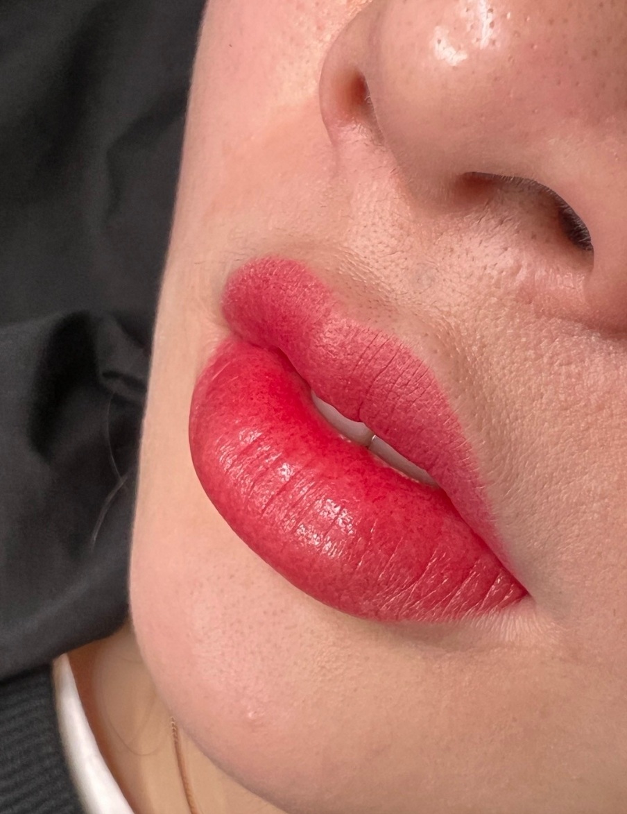 입술 반영구 시술